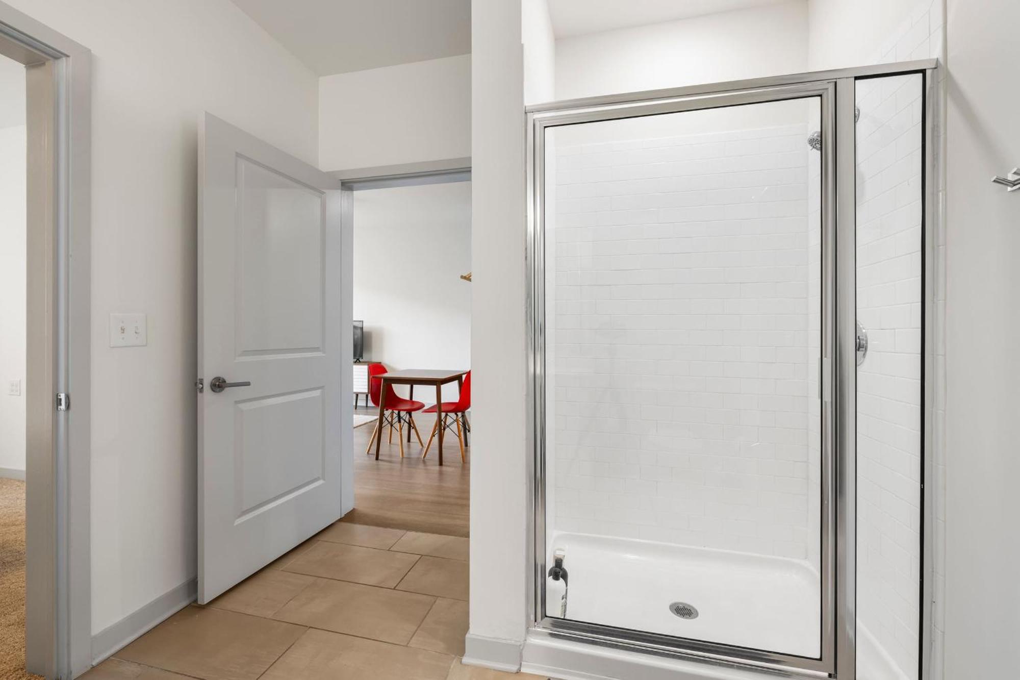 Apartment Stunning Nulu 1br Cozysuites 09 Louisville